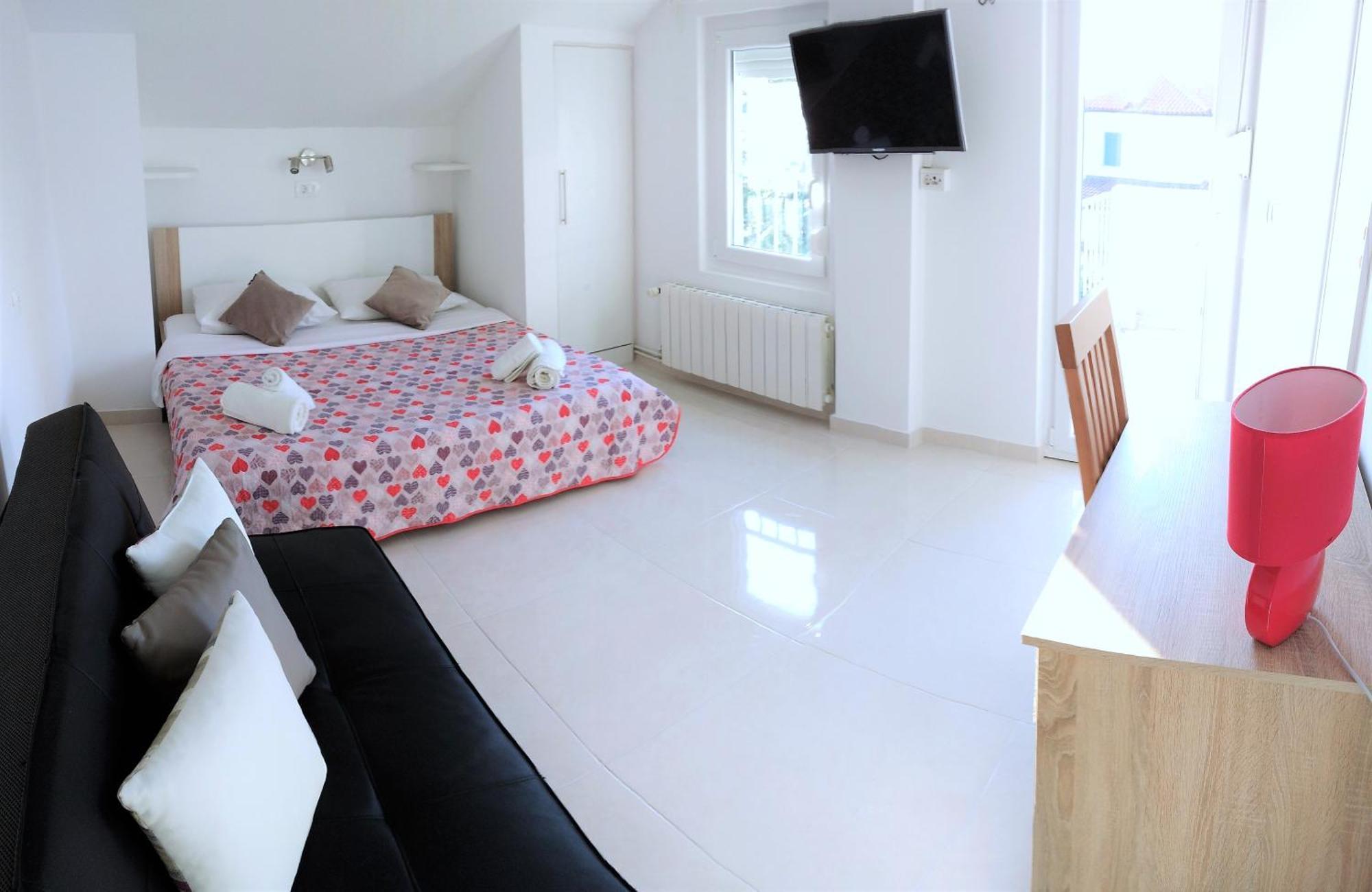 Guesthouse Cecilia มาลินสกา ภายนอก รูปภาพ