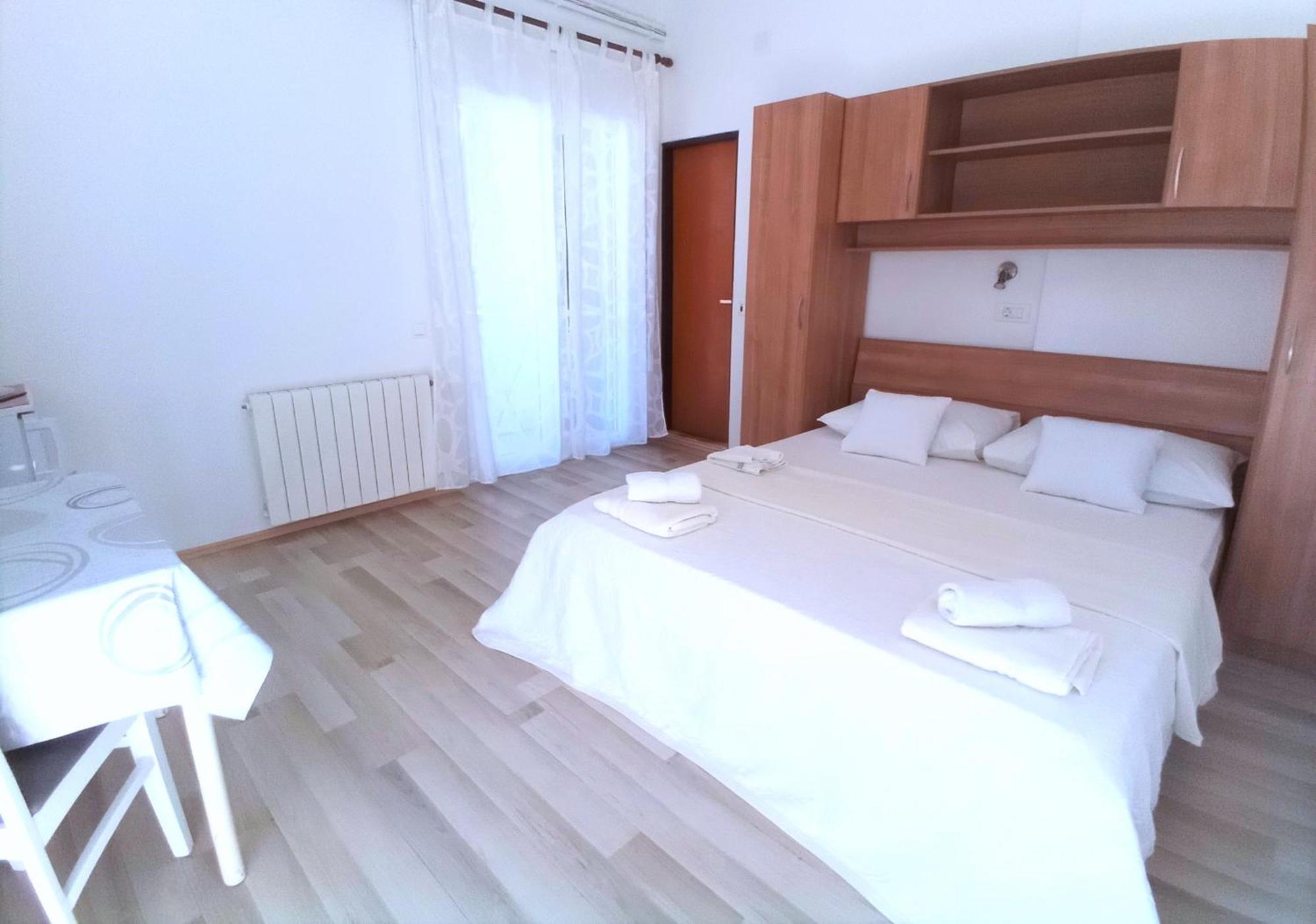 Guesthouse Cecilia มาลินสกา ภายนอก รูปภาพ